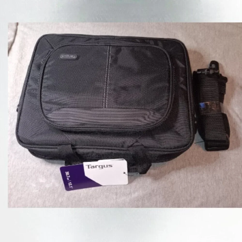 Targus zip 30.7 cm/12.07 inch laptop case black NWT and shoulder strap